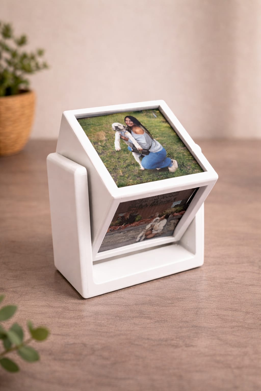Rotating 3D Cube Frame (Holds 4 Photo Magnets 2.5x2.5 in.)
