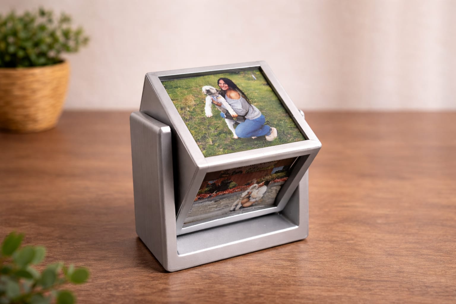 Rotating 3D Cube Frame (Holds 4 Photo Magnets 2.5x2.5 in.)